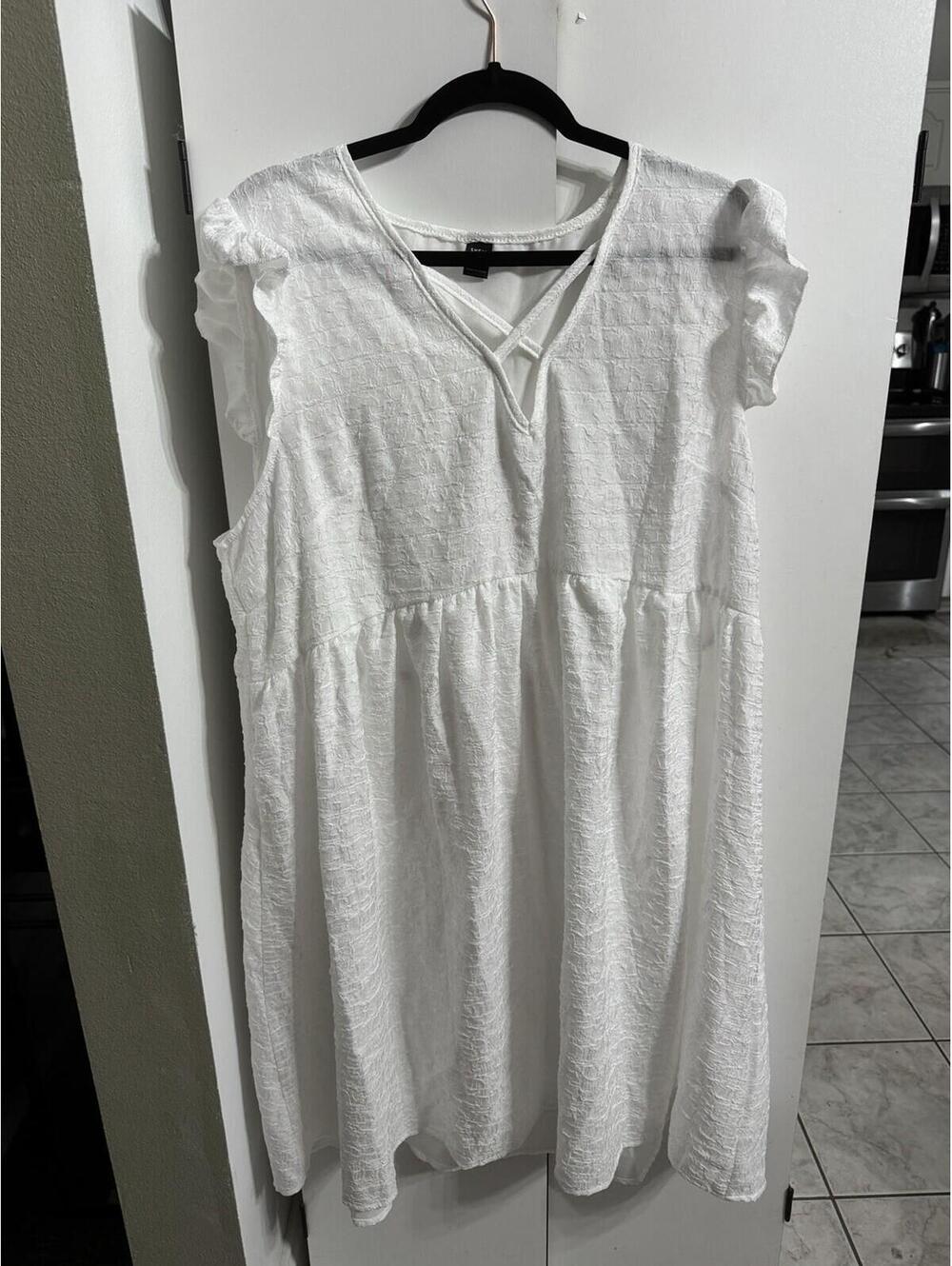 Shein Curve White V-Neck Criss-Cross Midi Dress 4XL